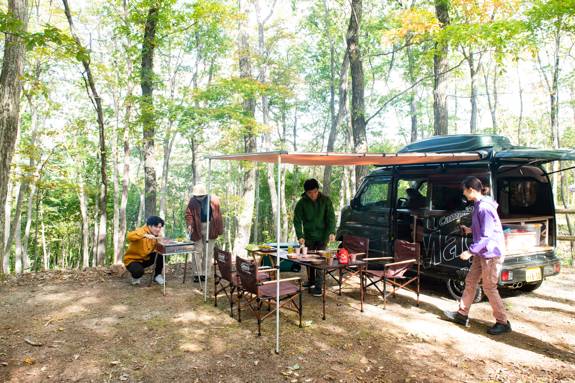 オートキャンプ場（全19区画）
快適・便利にアウトドアを満喫。AC電源（15A）付きの17区画、電源なしの2区画。車で気軽に来て楽しんでいただけます。