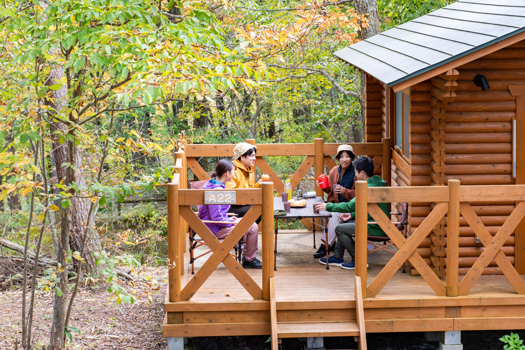 天候を気にせず快適に過ごせるバンガロー
