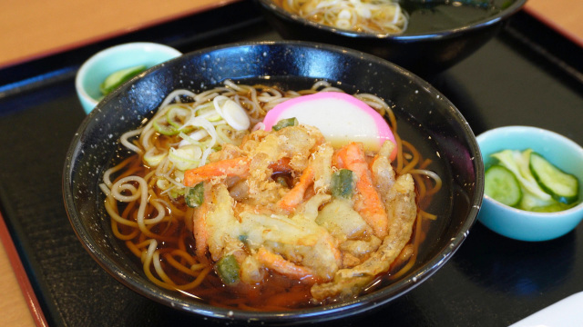 食堂かえで / 御食事処政 (みどりの里せせらぎ荘内)